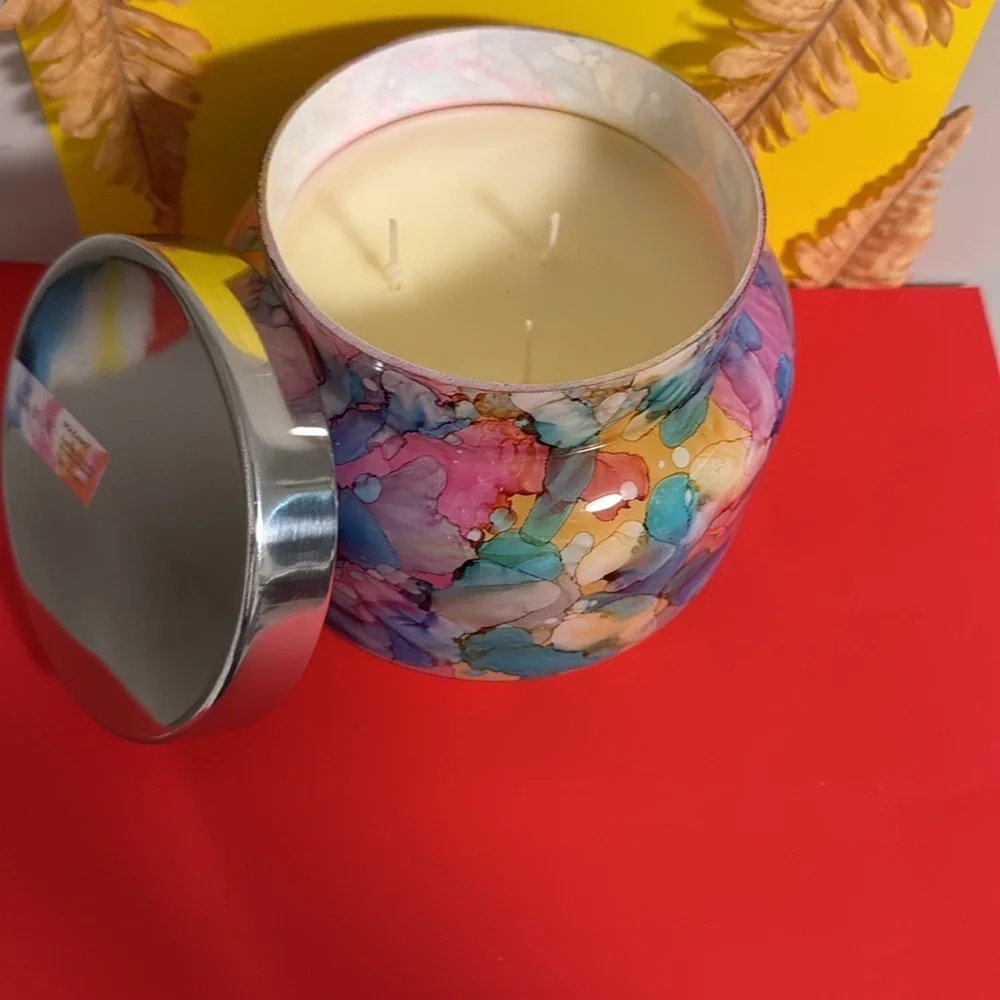 Capri Blue Volcano Candle -Tropical Fruits & Sugared Citrus Candle (48 Oz) - Picture 4 of 9